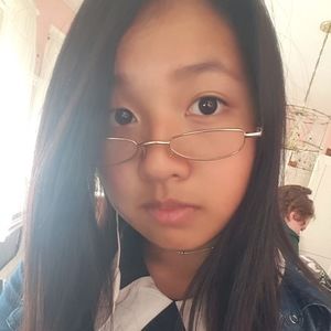 Meet your Posher, Eveline